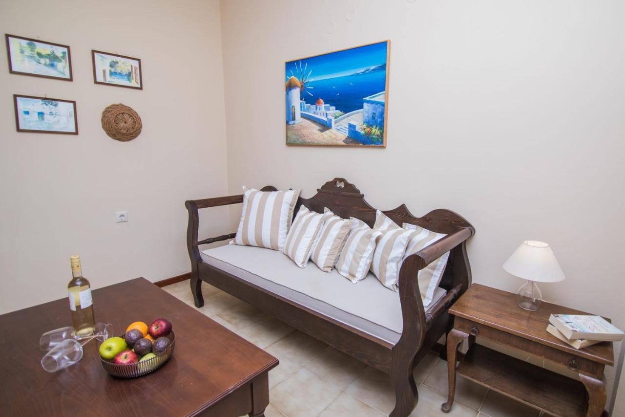 Niriides Hotel Apartments Simi Exterior foto