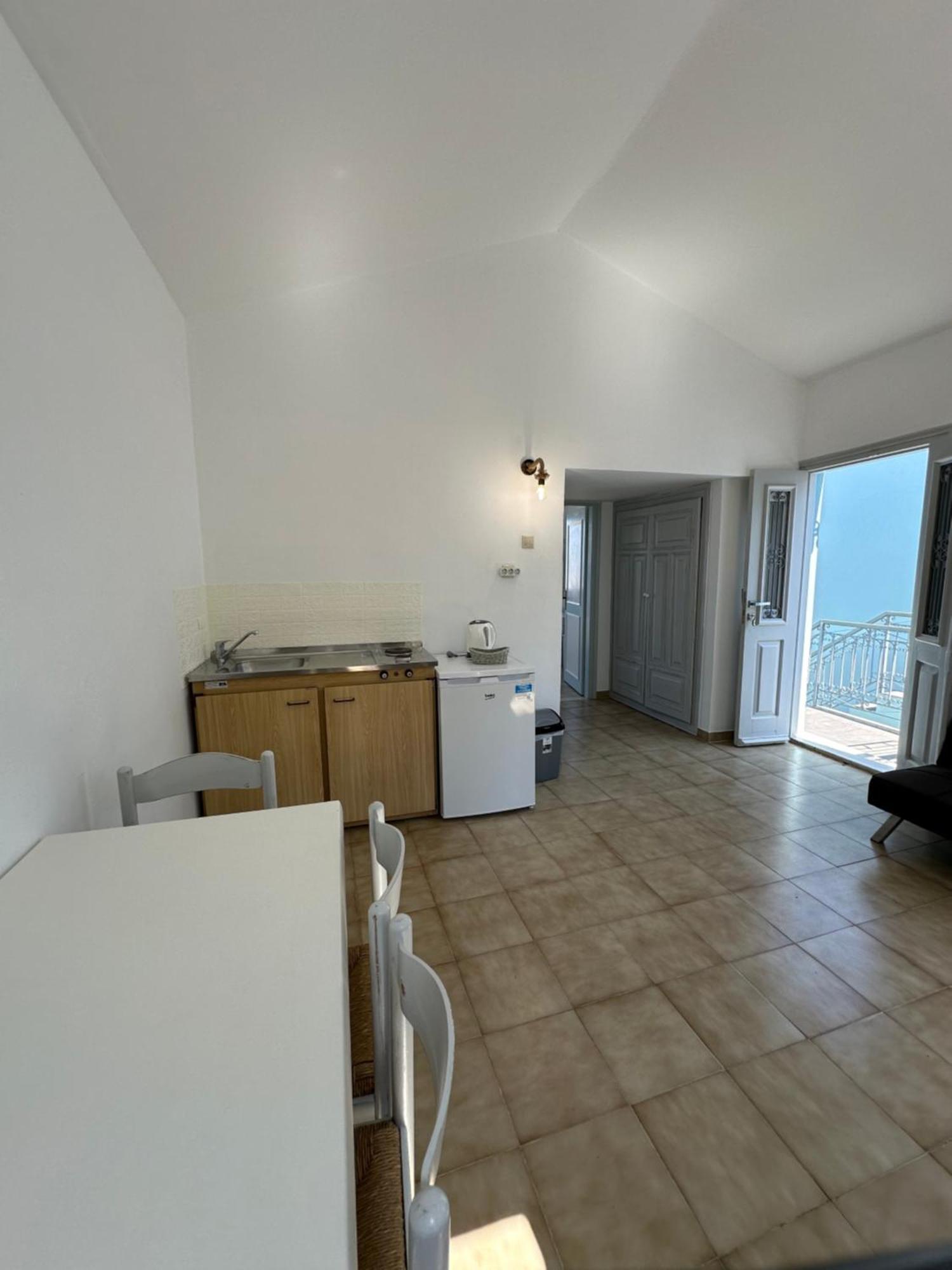 Niriides Hotel Apartments Simi Exterior foto